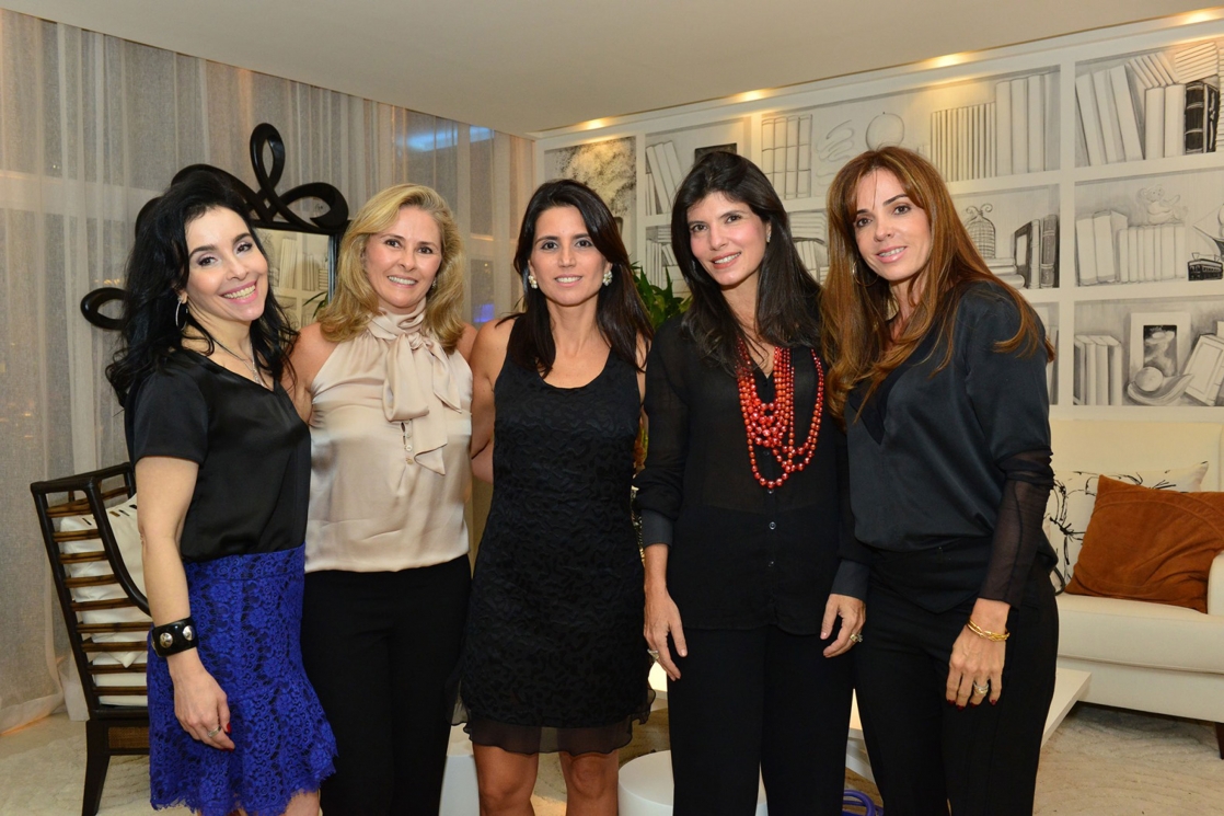 Ana Lúcia JucáJANTAR ESPAÇO MOSTRA ARTEFACTO – 14/05/2013