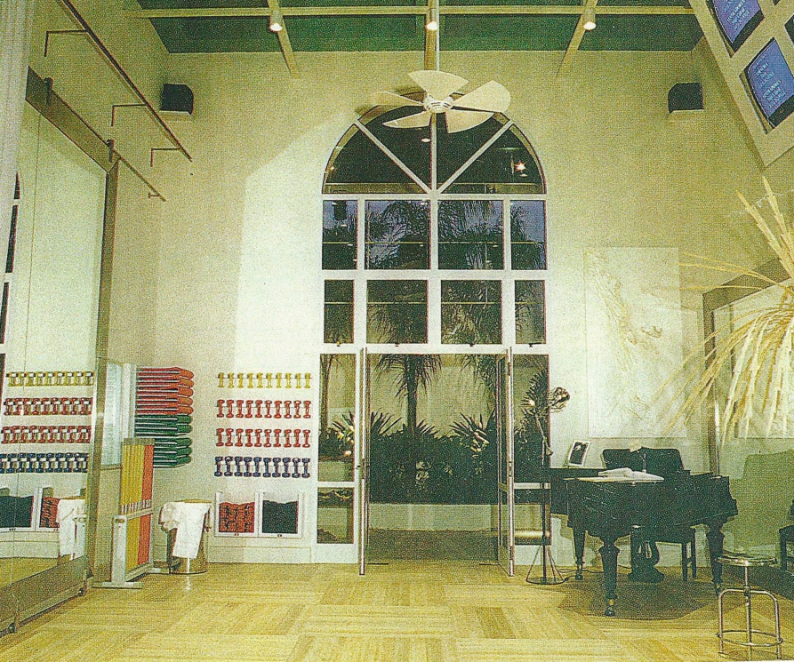 Ana Lúcia JucáCASA COR – 1998